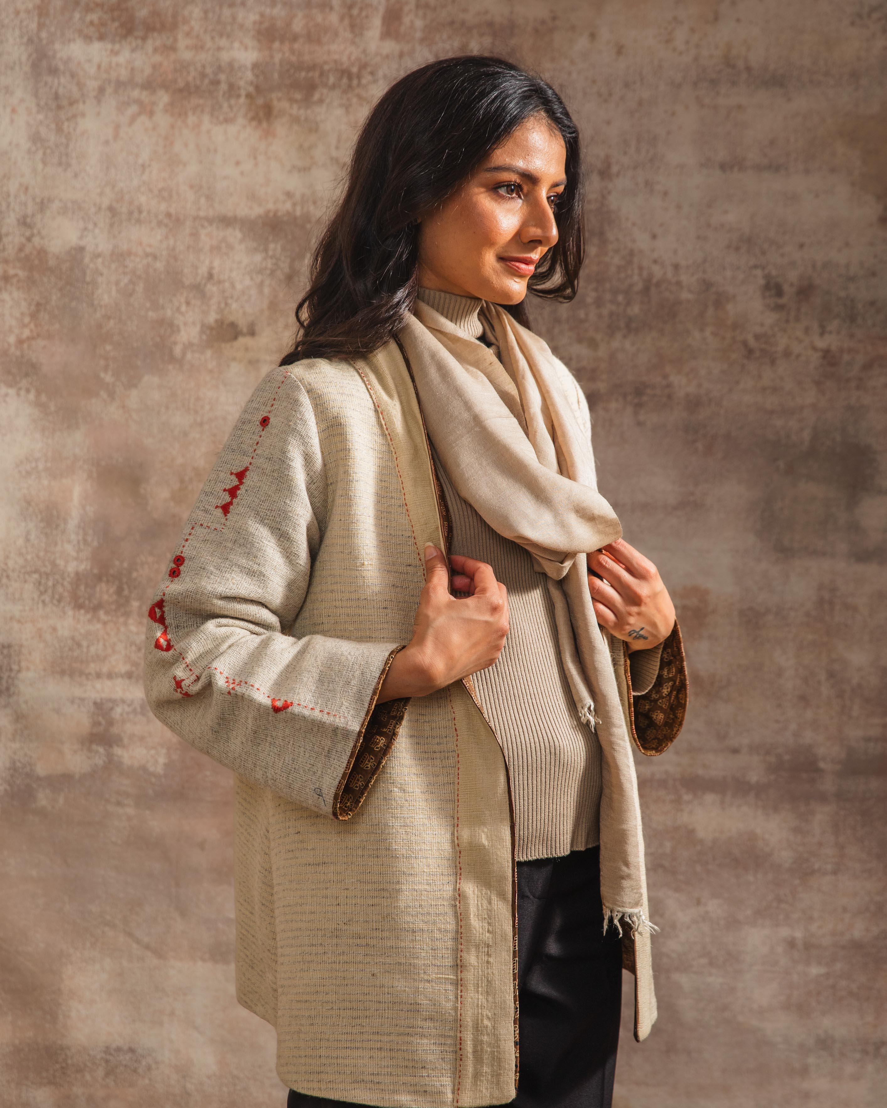 Dhaani Boxy jacket with roll over sleeve