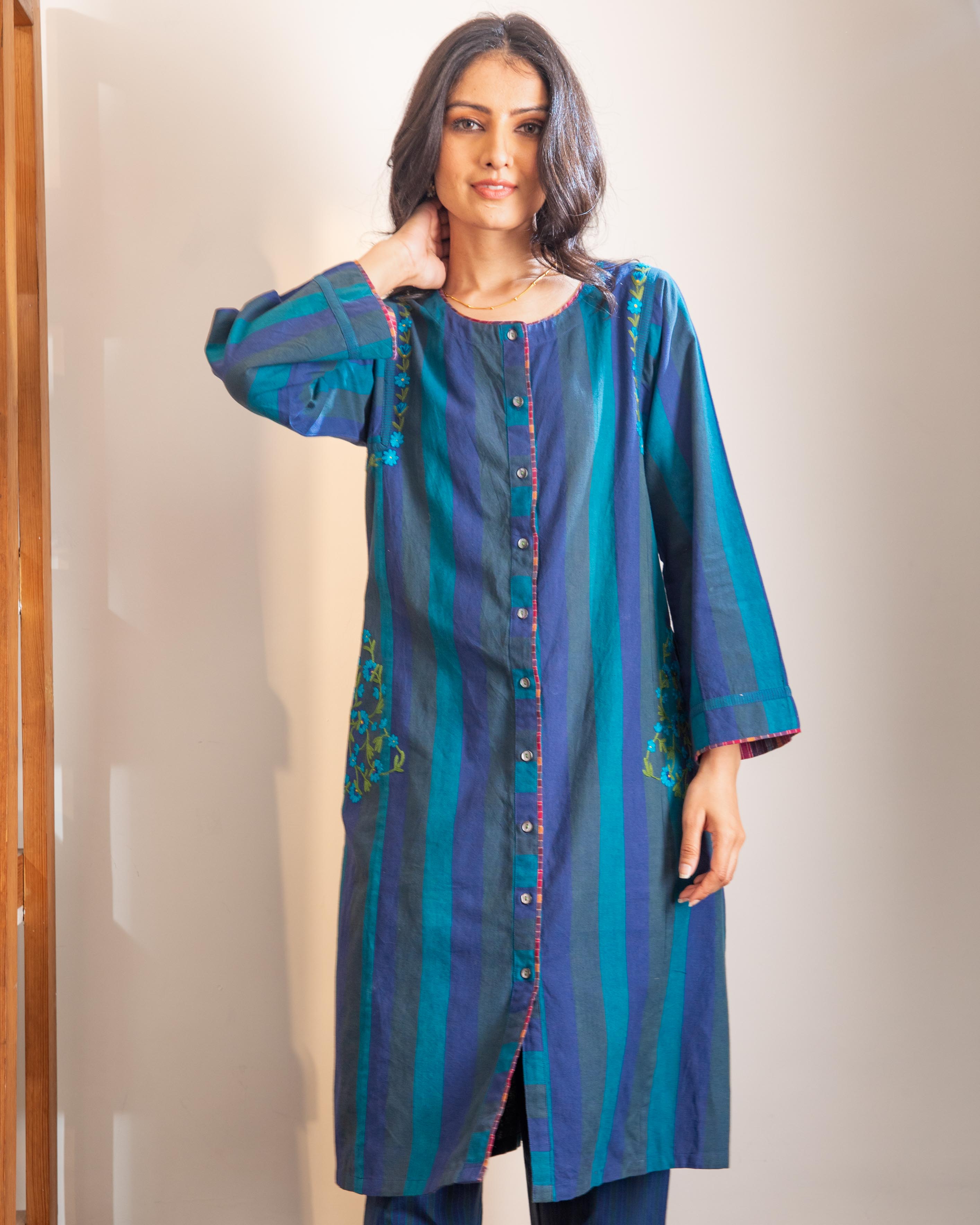 Haveli Crewel Blue Kimono Sleeve Kurta