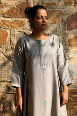 Zahrun Hand Embroidered Grey Kurta With Side Tie-Ups