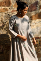 Zahrun Hand Embroidered Grey Kurta With Side Tie-Ups